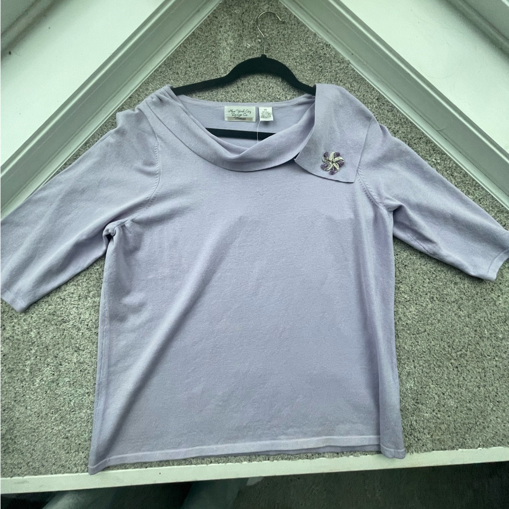 New York City Design Co. Women’s Lilac mid sleeve sweater.